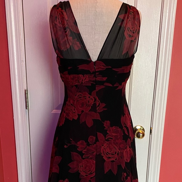 🥀 Silk Donna Ricco Ruffle Dress - Sz 4 - Picture 5 of 9